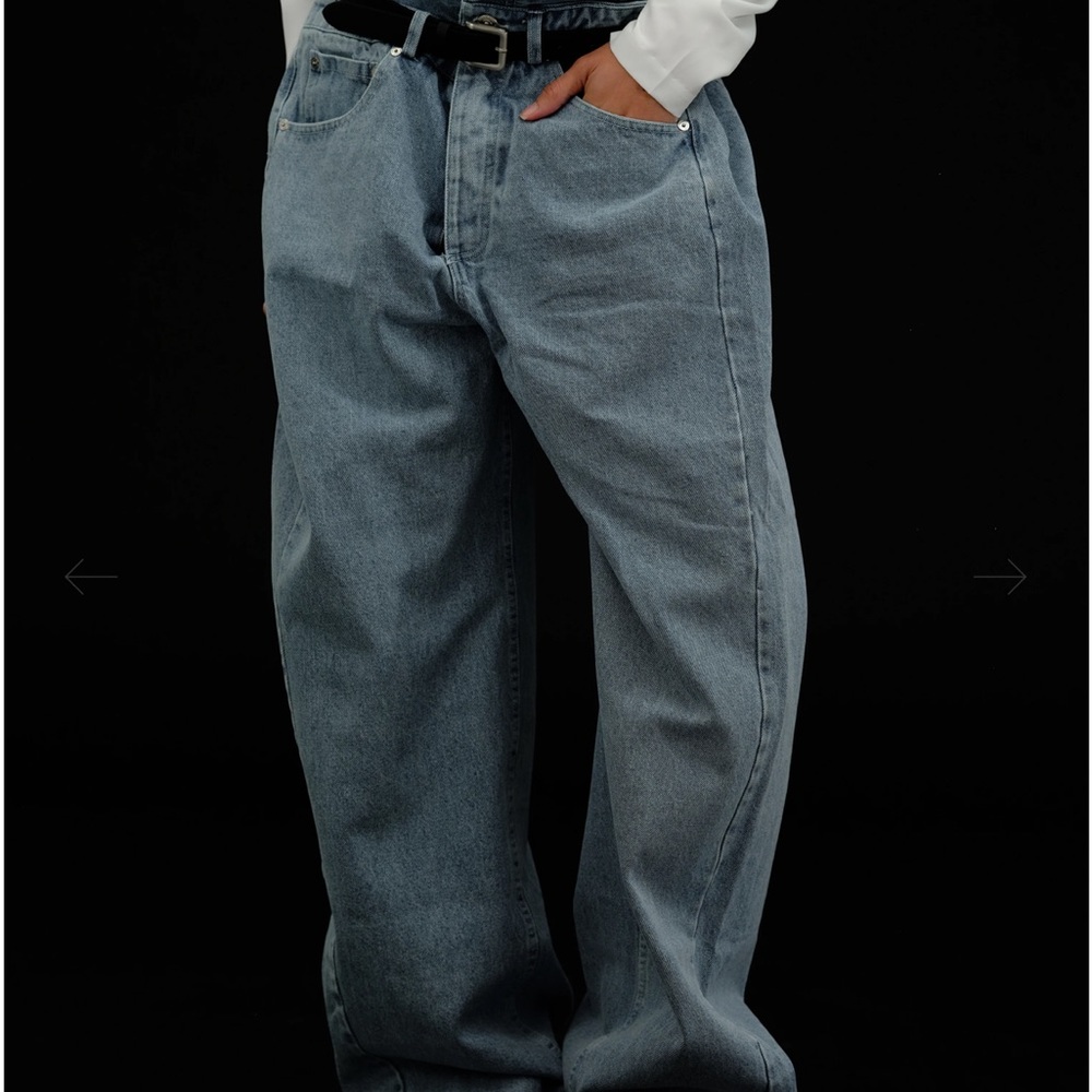 Undone Jeans